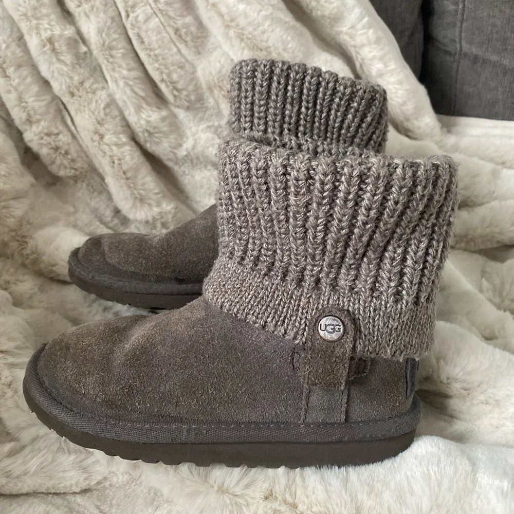 UGG Classic Gray Knit Toddler/Kids Winter Boots Size 12